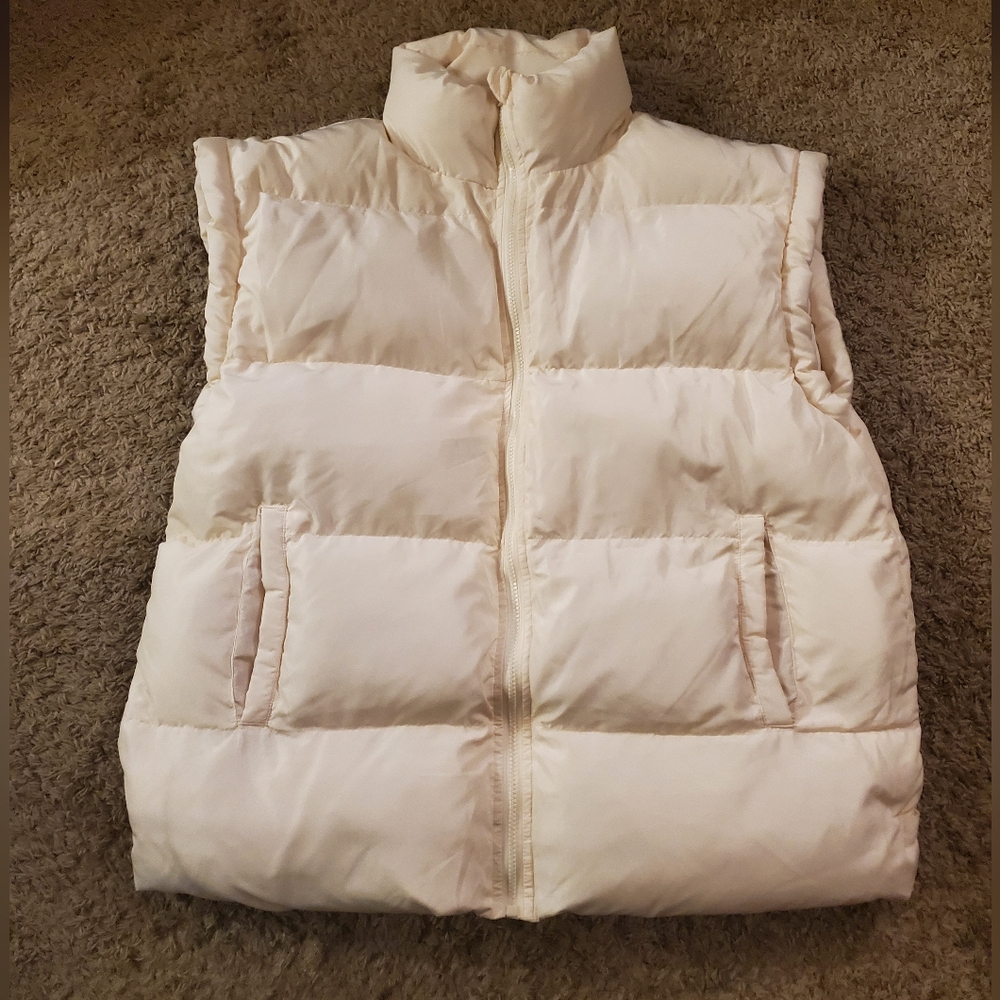 *NWT* Davi & Dani White/Cream Puffer Vest (Size XL)
